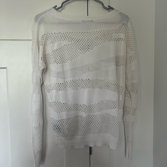 Vince Camuto sweater fishnet opening knitted white winter fall blouse top - Picture 4 of 4
